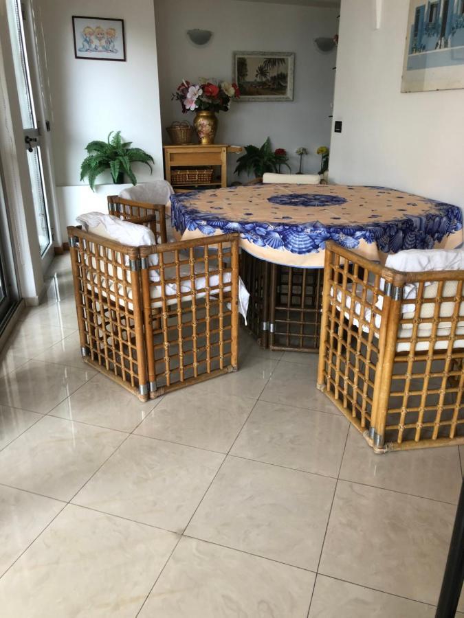 Casa Vacanza In Costa Azzurra Apartment Menton Luaran gambar